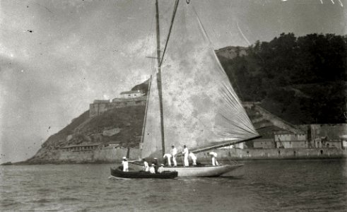Regata de veleros en la bahía de la Concha (5 de 6) - Fondo Car-Kutxa Fototeka