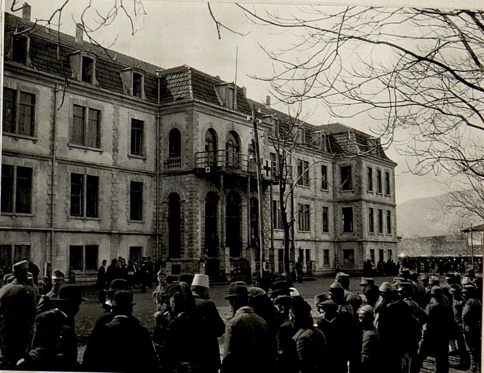 Regierungsgebäude in Skutari. Aufgenommen in Skutari am 14. März 1916. (BildID 15533088)