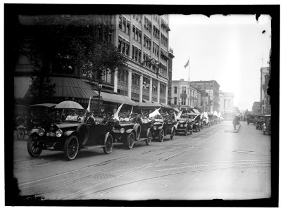 RED CROSS. SCENES IN DRIVE LCCN2016869224