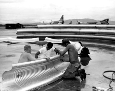 Red Horse engineers prepare a Wonderarch shelter at Da Nang Air Base