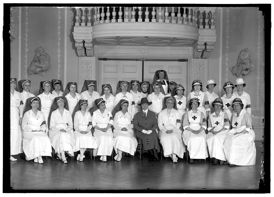 RED CROSS NURSES LOC hec.08358