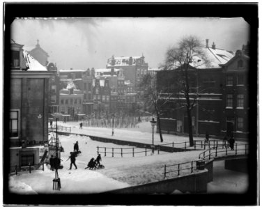 Reguliersgracht 107-109 (ged) (vlnr) Jacob Olie (max res)