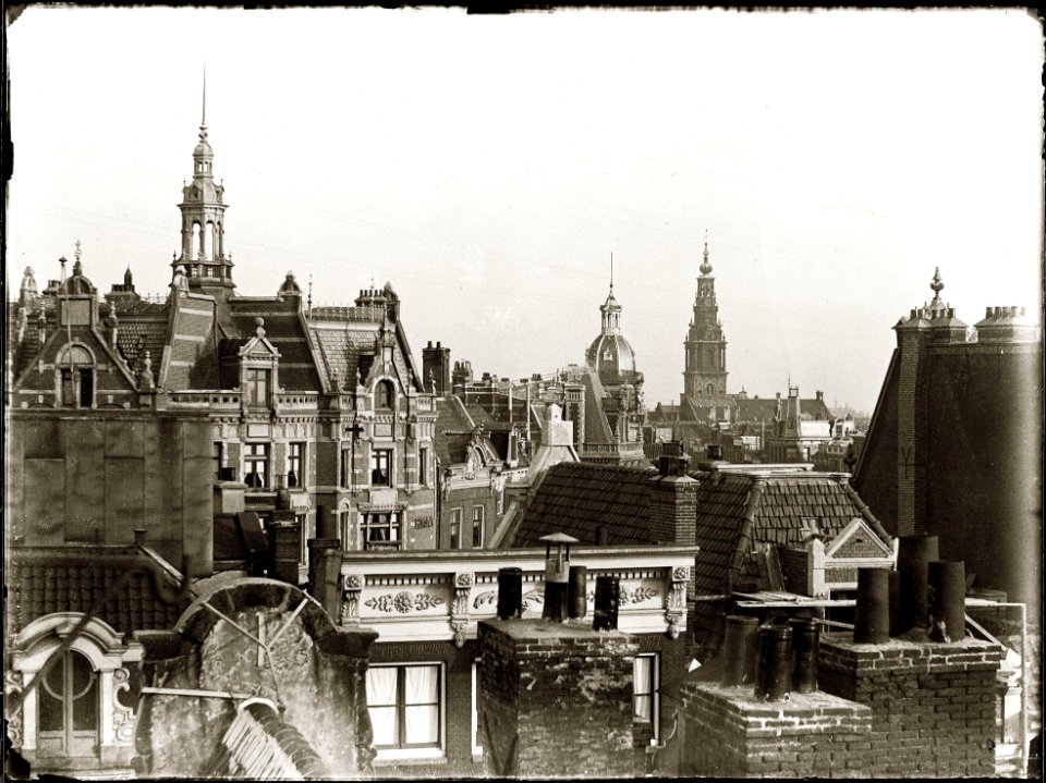 Reguliersbreestraat 1-3-5 enz (vlnr) Jacob Olie (max res)