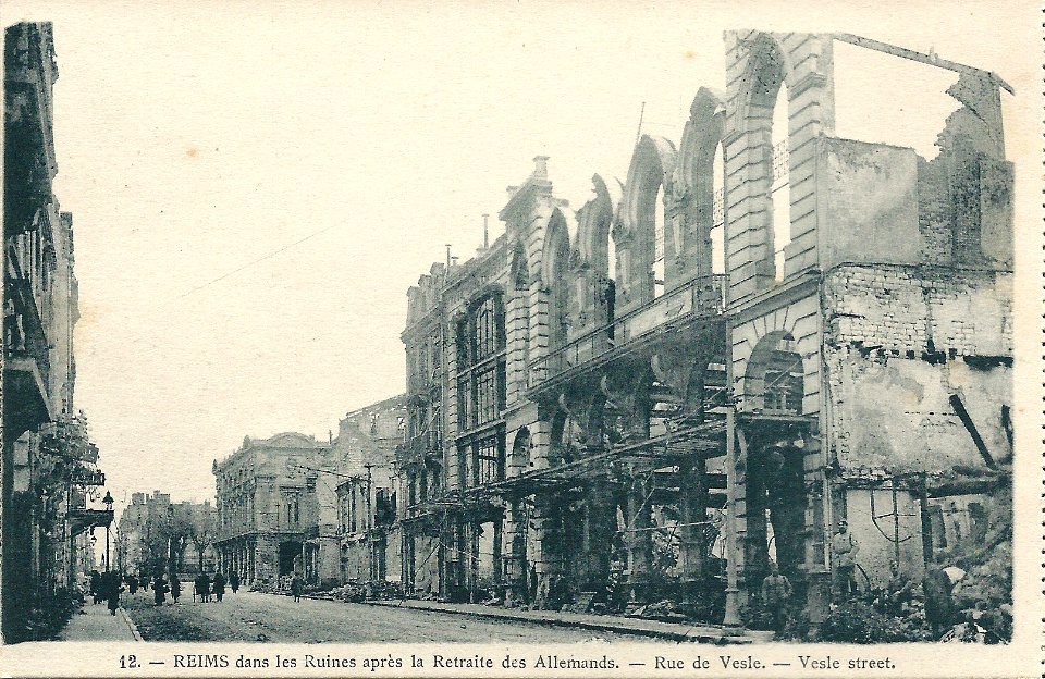 Reims-FR-51-rue de Vesle-en ruine-A