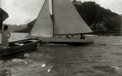 Regata de veleros en la bahía de la Concha (2 de 6) - Fondo Car-Kutxa Fototeka