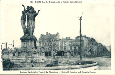 Reims-FR-51-fontaine Bartholdi-en ruine-A