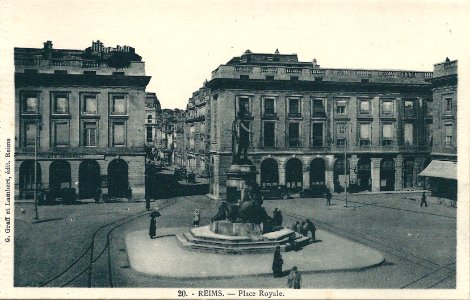 Reims-FR-51-place Royale-reconstruit-A