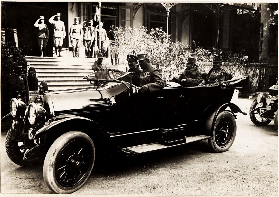 Reise Kaiser Karls I., an die Isonzofront, Istrien, Kärnten und Vorarlberg in der Zeit vom 1. Juni-6.Juni.1917, Abfahrt an die Isonzofront am 2. Juni 1917 (BildID 15564932)