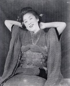 Reizen van Edmond Regout, Japanse geisha, 1903