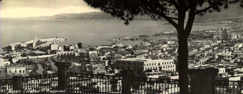 Reggio calabria panorama con porto vecchia cartolina