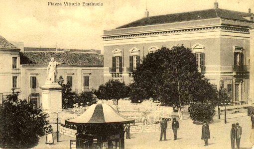 Reggio calabria piazza vittorio emanuele 800