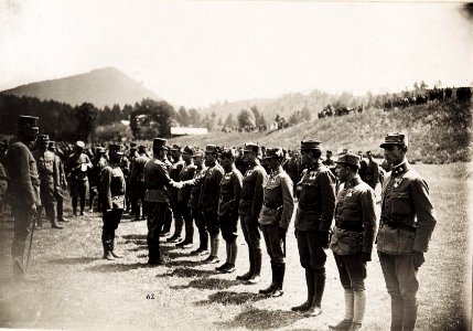 Reise Kaiser Karls I. an die Isonzofront, Istrien, Kärnten und Vorarlberg. in der Zeit vom 1-6.VI.1917. 4.6.1917 - Ankunft in Tarvis (BildID 15565205)