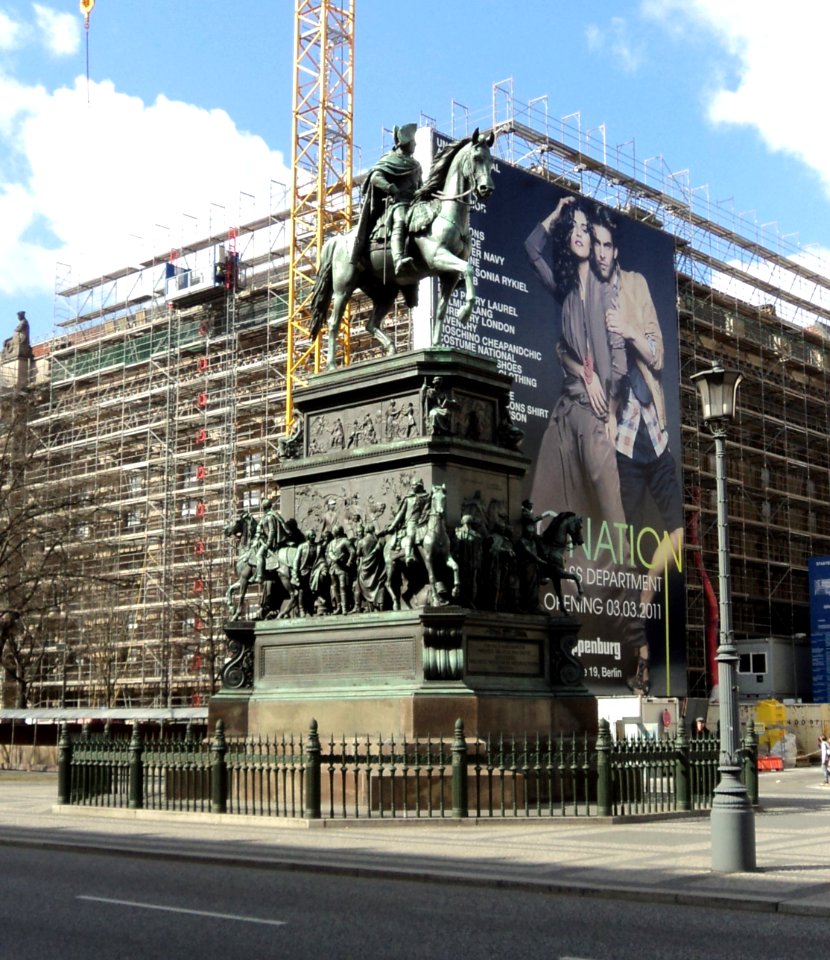 Reiterstandbild - Friedrich der Große - Ansicht Ost