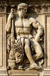 Relief Heracles cour Carree Louvre photo