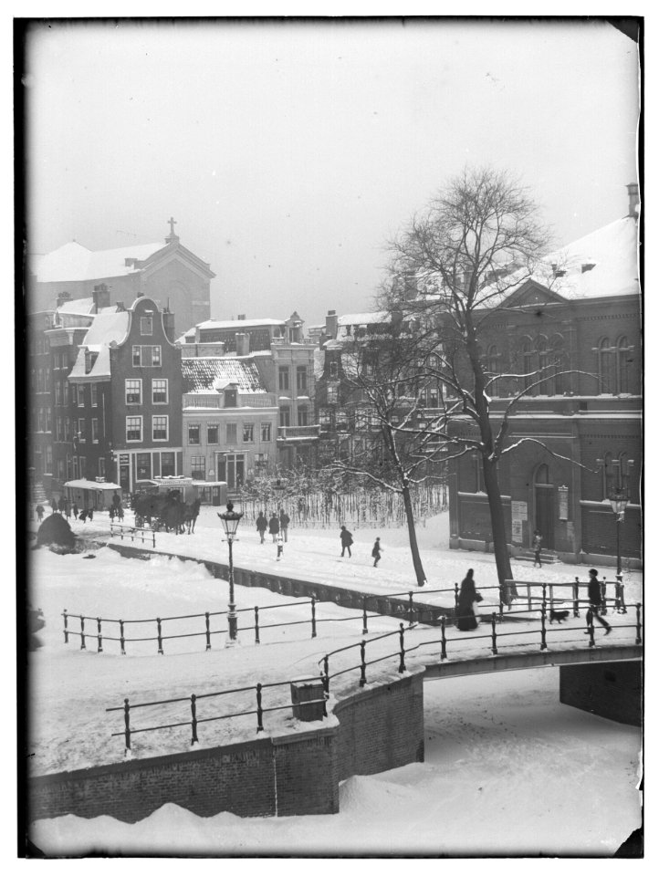 Reguliersgracht 107 (rechts) Jacob Olie (max res)