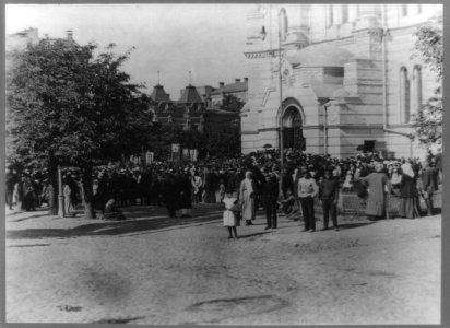 Religious services held in front of the church, St. Vladimir, Kiev, Russia LCCN89712820