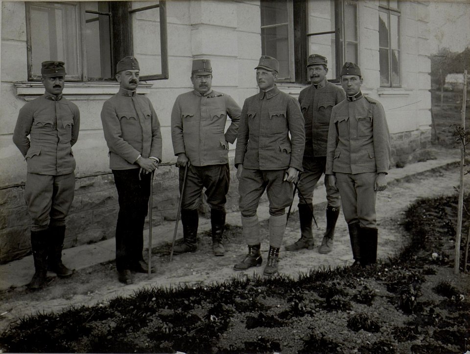 Regimentsstab des Inf.Rgts.Nro.57 in PETLIKORCE Stare. (BildID 15450547)