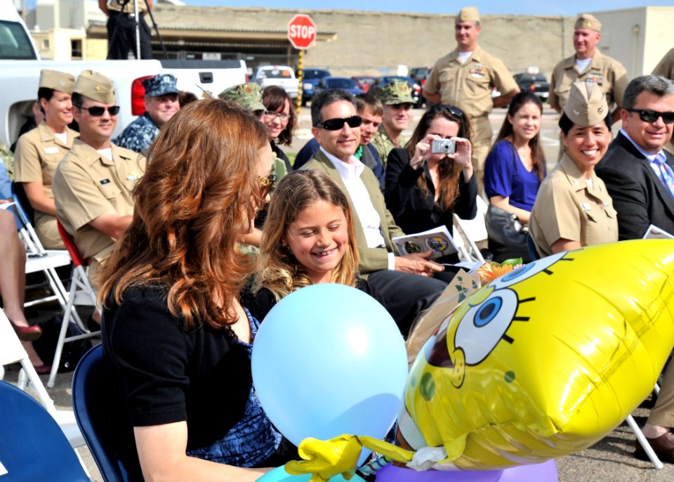 Relinquishment of command ceremony 120427-N-RE144-229