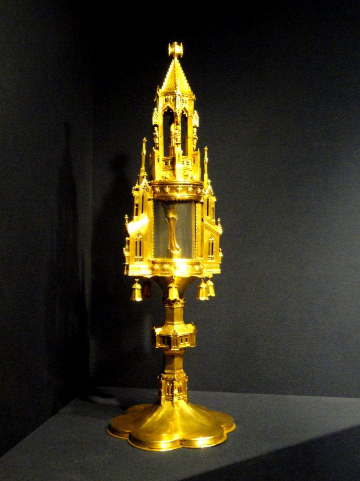 Reliquary, Lower Saxony, c. 1400, with fingerbone of St. John the Baptist - Nelson-Atkins Museum of Art - DSC08385