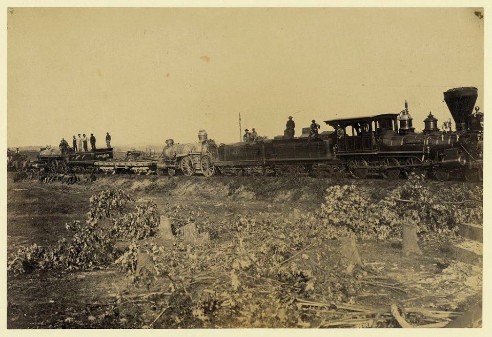 Remains of wreck on the track, ready for transportation to Alexandria. This train was thrown from the track by the Rebels LCCN2005696868
