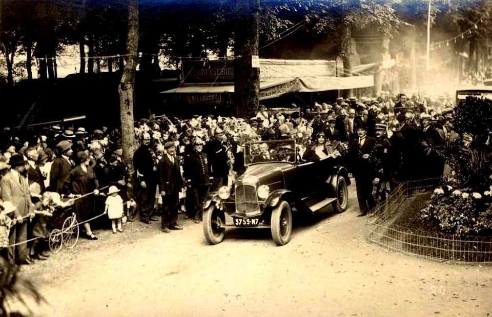 Reines de Paris à Rethel - Fête de Sainte Anne 1927 2
