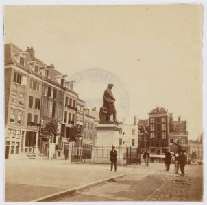 Rembrandtplein Botermarkt Gezien vanaf Thorbeckeplein naar ingang Reguliersbreestraat Rechts ingang Halvemaansteeg e OSIM00002005787