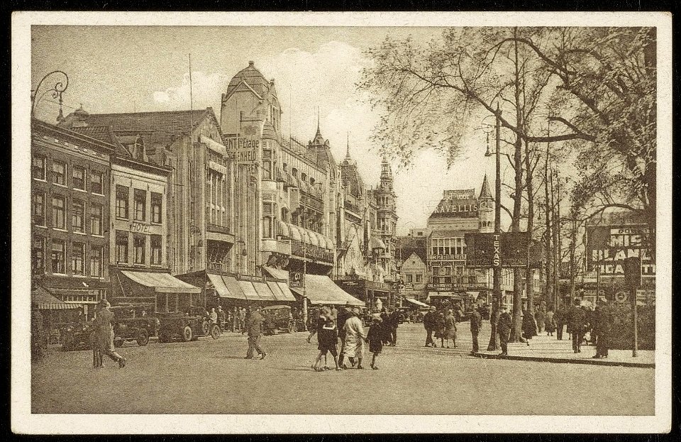 Rembrandtplein, oneven zijde. Uitgave J.V.A, Afb ANWU01753000004