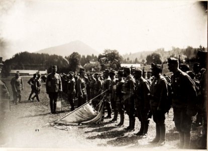 Reise Kaiser Karls I. an die Isonzofront, Istrien, Kärnten und Vorarlberg. in der Zeit vom 1-6.VI.1917. 4.6.1917 - Ankunft in Tarvis (BildID 15565240)