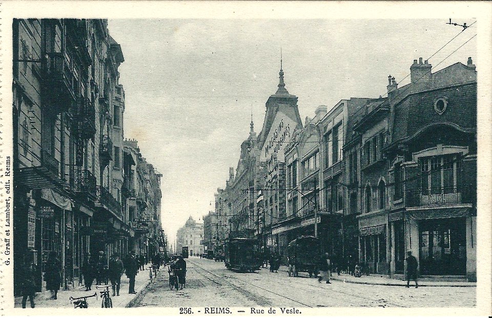 Reims-FR-51-rue de Vesle-reconstruit-A