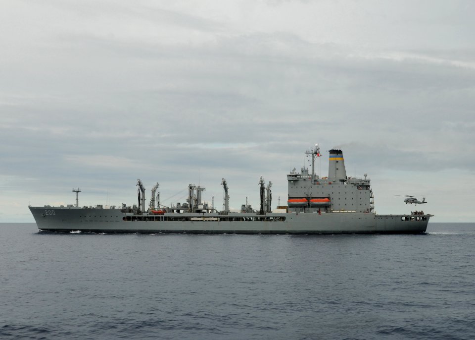 Replenishment at sea 121020-N-NL541-041