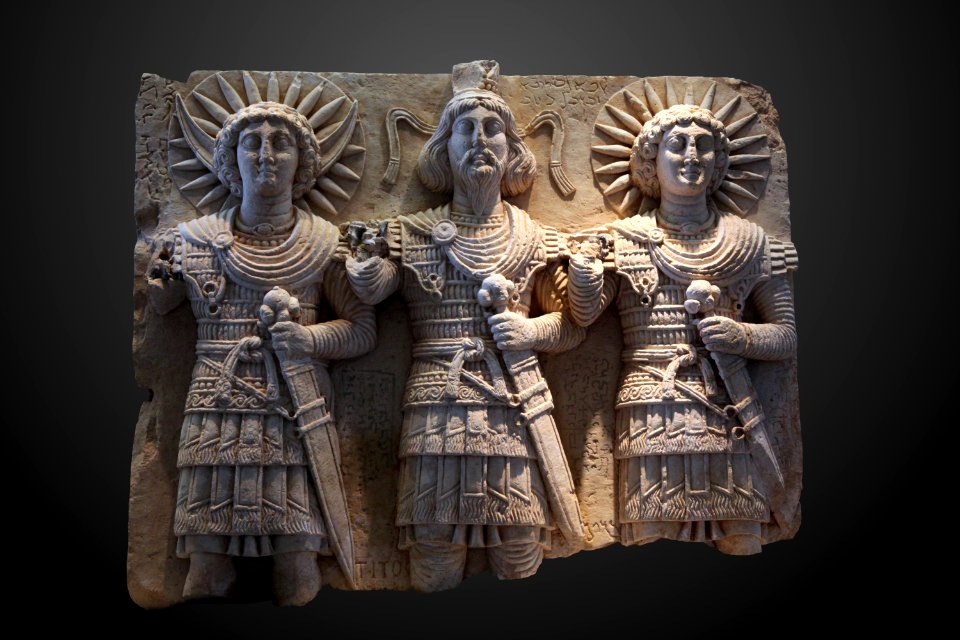 Relief of the divine trinity-AO 19801-IMG 4334-gradient