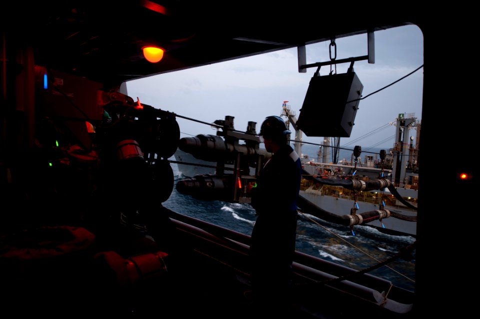 Replenishment at sea 120416-N-PB383-046