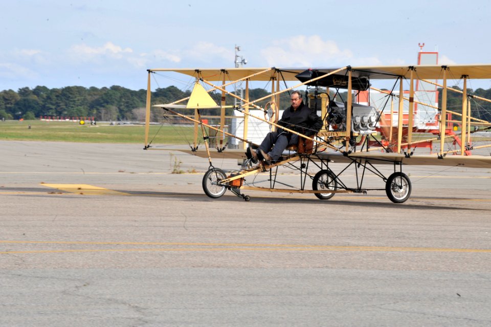 Replica Curtis bi-plane lands at Naval Station Norfolk DVIDS336941