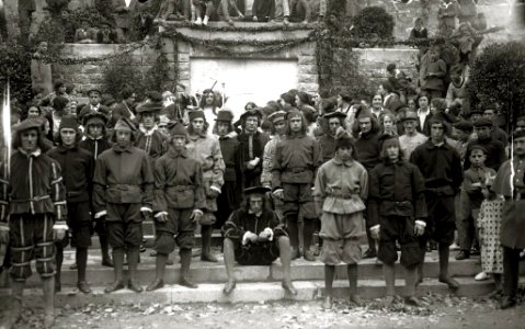 Representación del desembarco de Juan Sebastián Elcano en Getaria (2 de 9) - Fondo Car-Kutxa Fototeka