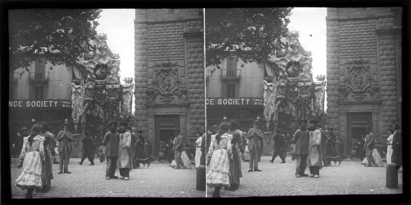 Reproducció de l'antic portal del carrer del Carme per les festes de la Mercè