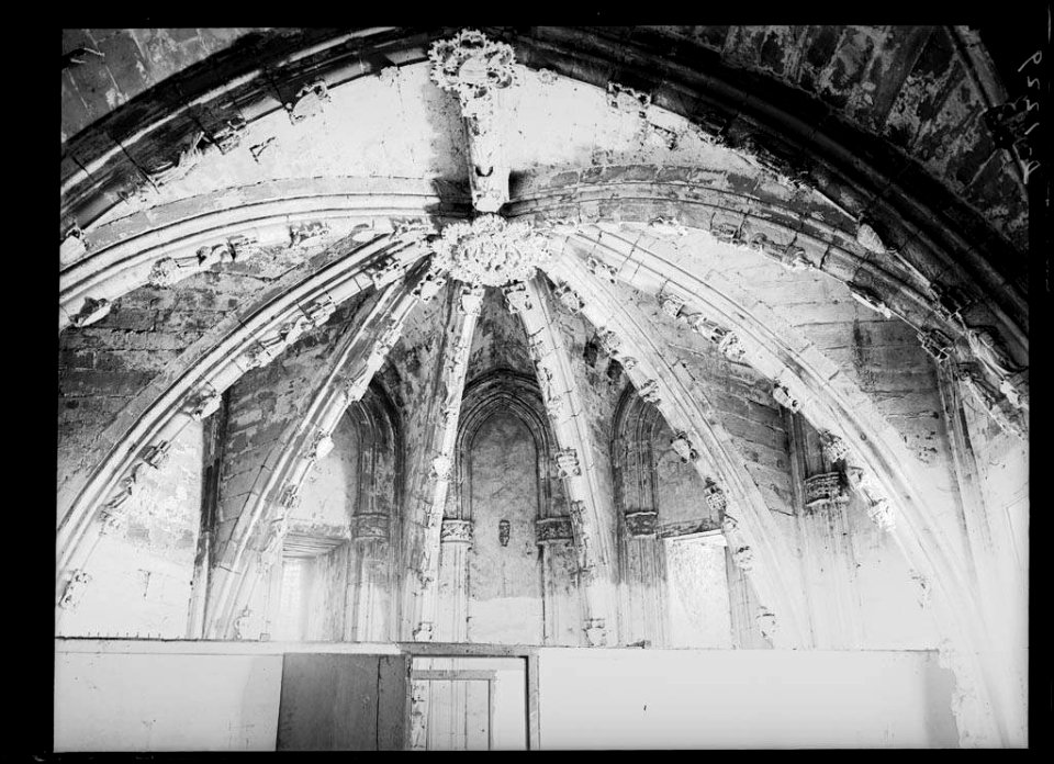 Reproducció d'una fotografia on apareix la volta gòtica de la Seu Vella de Lleida