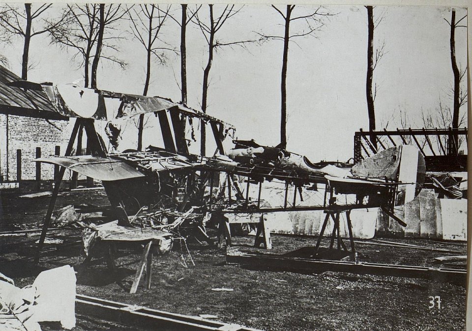 Reproduktionen von Engl.-Franz.Flugzeugmaschinen (BildID 15657613)
