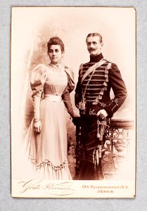 Reprofotografier av porträtt, till utställningen Huset som tiden glömde - Hallwylska museet - 87792