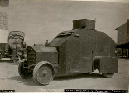 Reservat Erbeutetes ital. Panzerauto J.F.Isotta 29.7.18. (BildID 15621183)