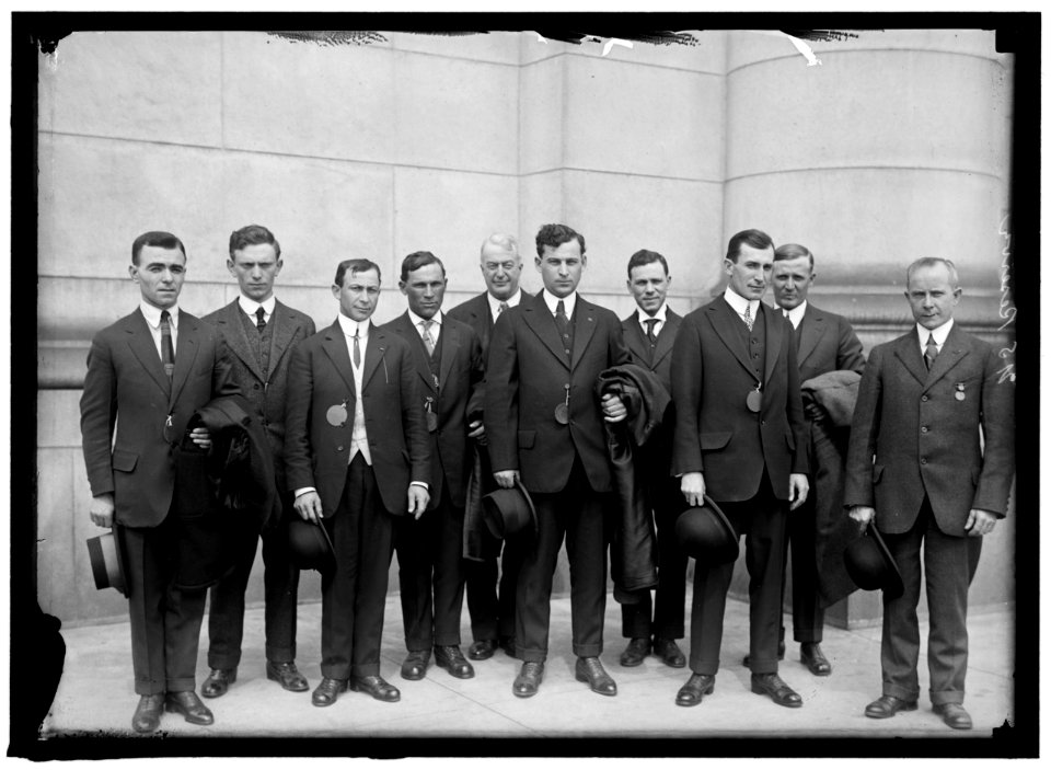 RESERVE ARMY, U.S. FRONT- MORRIS KLAIF; ANTHONY SCHETTINO; REP. A.P. GARDNER OF MASSACHUSETTS; SPONSOR OF GROUP, ISSEA SOHN; HUGO L. ANDERSON. REAR- CHARLES NEILCERT, MORRIS BORKIN; THOMAS LCCN2016866292