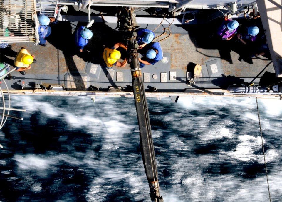 Replenishment 120316-N-BC134-033