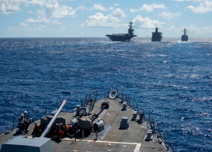 Replenishment at sea 140904-N-KB426-020