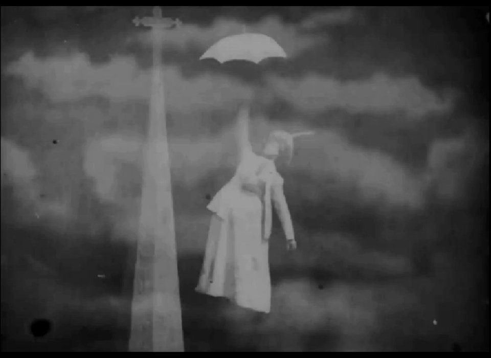 Rescued in Mid Air (1906) screenshot 4