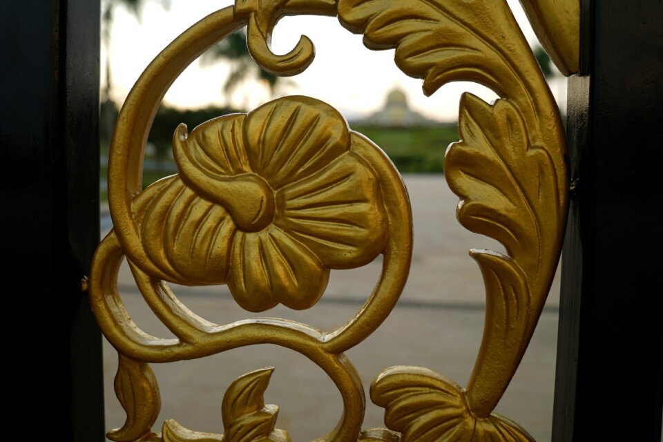 Decoration frame iron