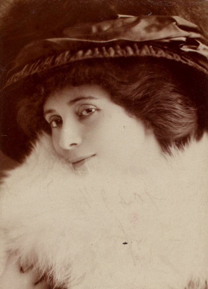 Renée Desprez, btv1b8596950n-p056, 2