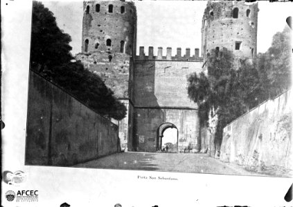Reproducció d'una postal de la port San Sebastiano de la muralla aureliana de Roma