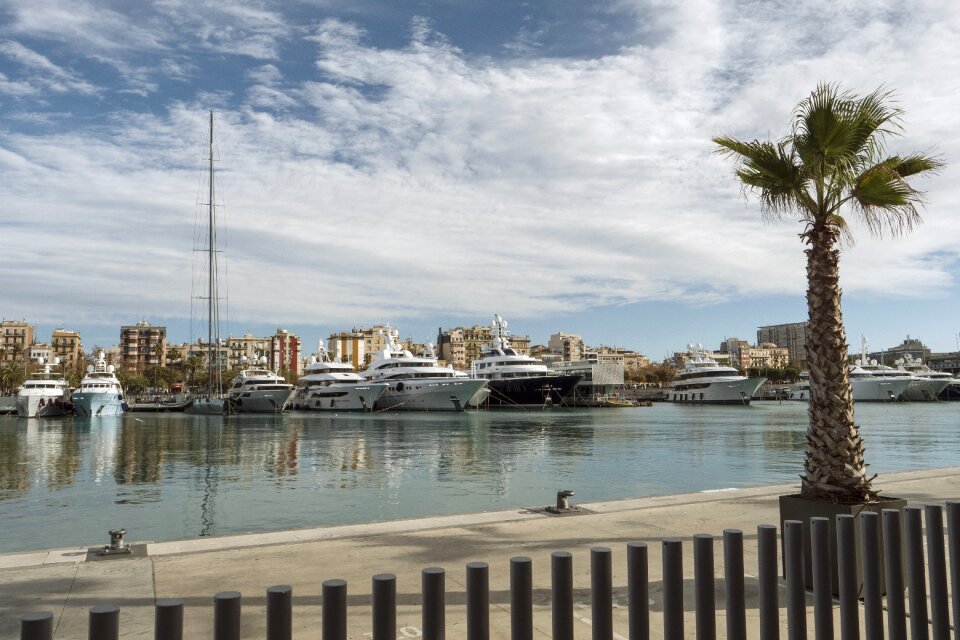 Spring barcelona port vell
