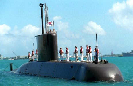 Republic of Korea submarine Lee Chun (SS 062) at Apra Harbor, Guam, on 19 March 1999 (6527206)