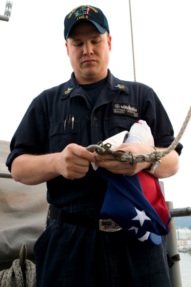 Retiring U.S. Navy Captain's flag is flown aboard USS Bonhomme Richard 170112-N-XT039-037