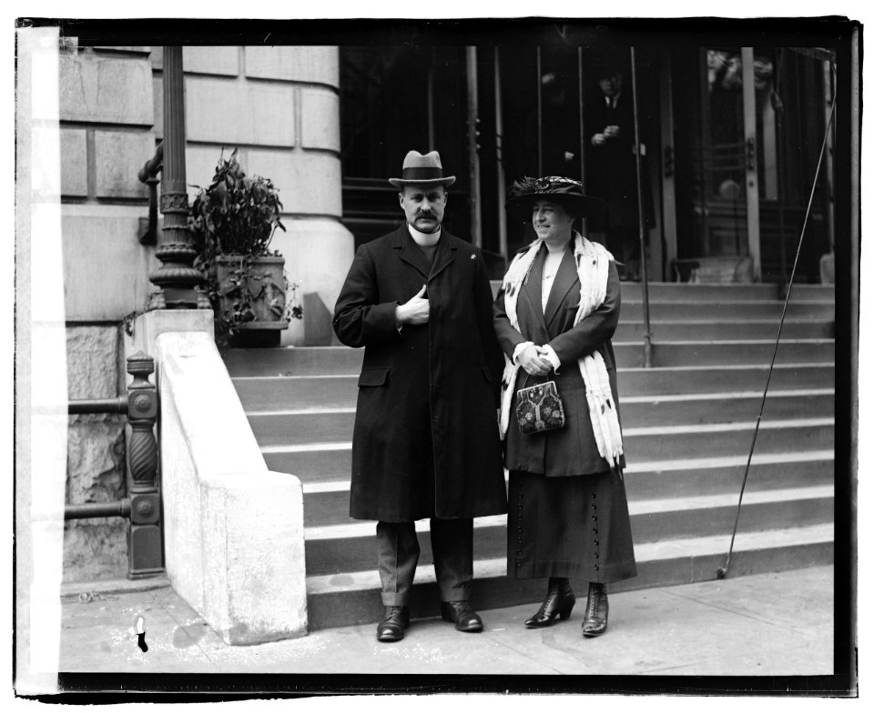 Rev. & Mrs. J.A.H. Irwin LCCN2016827588